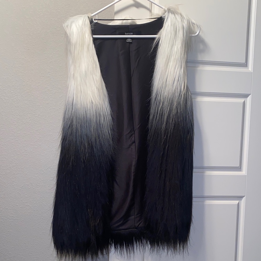 Kensie Black and White Ombre Faux Fur Vest - Picture 2 of 6